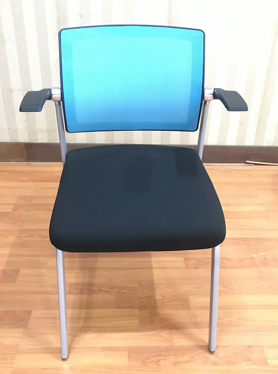 Newcity 1383C-1 Fabricante profesional chino Silla apilable para sala de reuniones de oficina y silla de conferencia Silla de entrenamiento colorida Proveedor de sillas de entrenamiento de alta calidad Foshan
