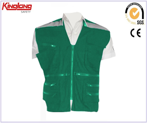 New design mens high quality green vest, classical design multi pockets green  vest