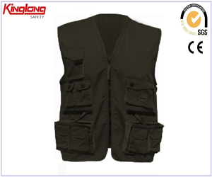 New design mens  no sleeves vest, multi pockets with pvc zipper black  vest