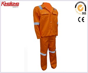 Broek en shirt van Chinese fabrikant, 100% katoenen brandwerend werkuniform