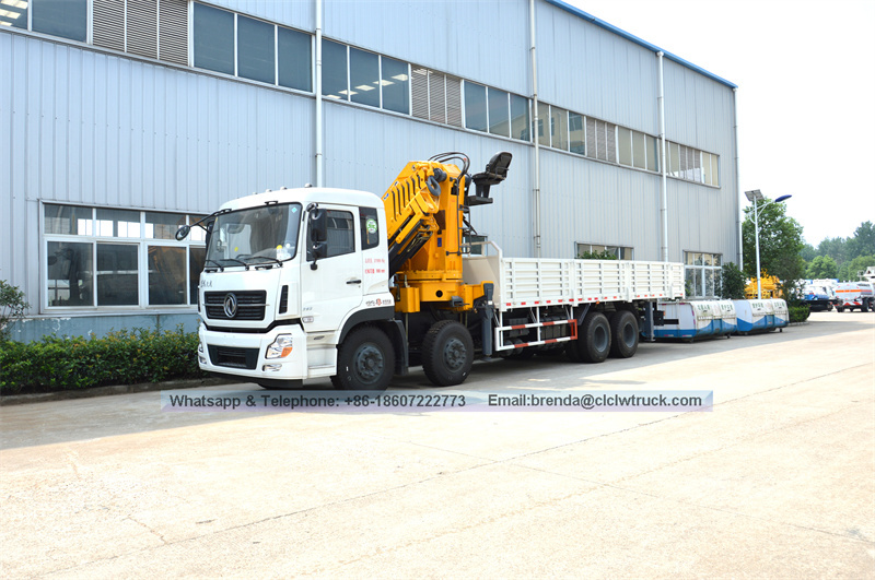14000 - 16000 kg Dongfeng Kinland 8*4 Camión plegable con grúa