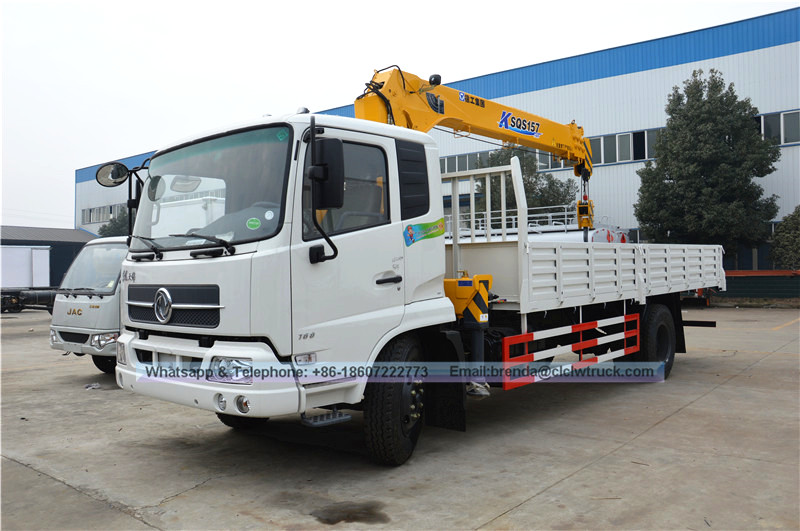 4*2 Dongfeng Kingrun 6.3 toneladas Camión de grúa con escalera