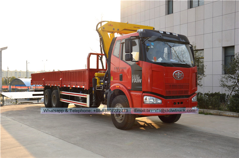6x4 FAW 12000 kg Crane plegable hidráulico Crane montada