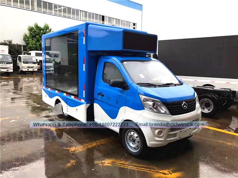 China Changan P4-P8 mini exhibición camión publicitaria