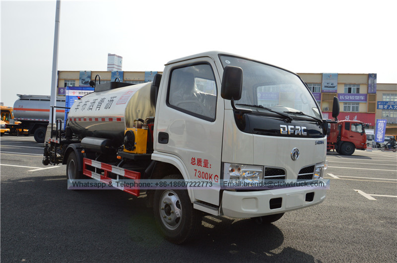 Fabricación de China Carretera de asfalto Mantenedor, DFAC asfalto pulverizador proveedores en China, 4000 litros de betún Distribuidor Proveedor