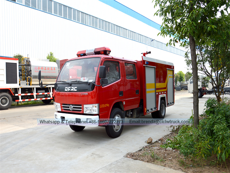 DFAC 4x2 Fabricante original Camión de incendios con cisterner de agua 2000L
