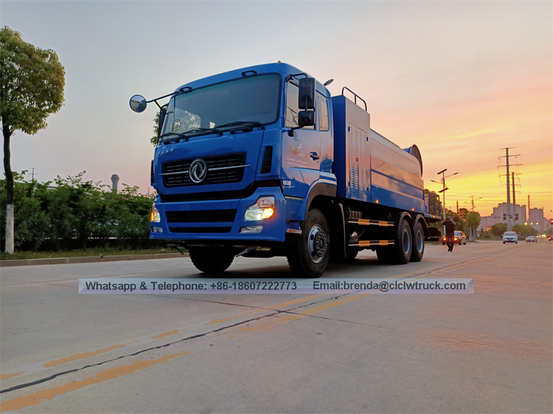 Dongfeng 15 Tonas de agua Tank Truck Cargada de neblina portátil Portable para control de supresión de partículas de polvo, pulverizador de soplador de niebla de 100 m