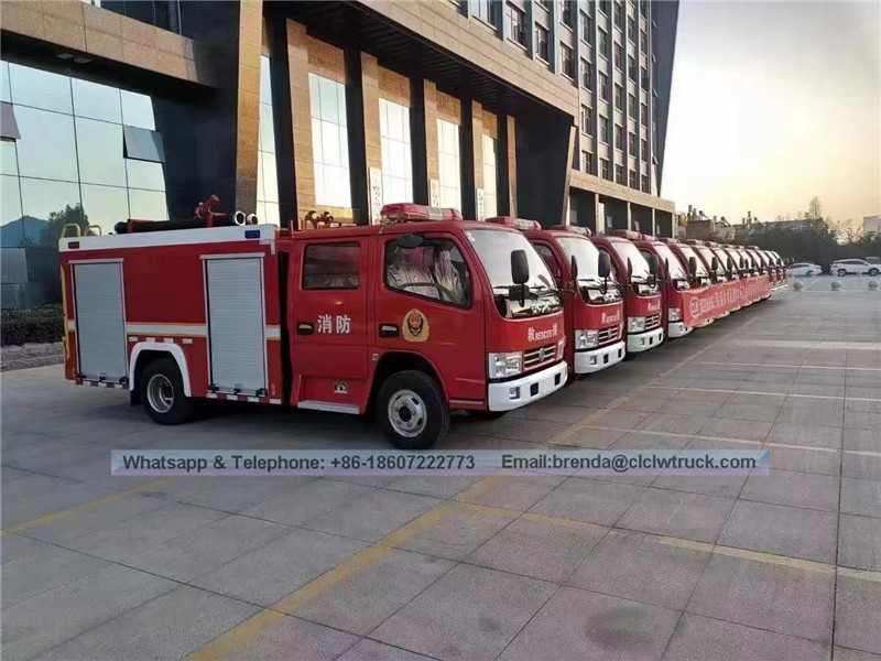 Dongfeng 4000Liter China de camión de bomberos, 4X2 4CBM tanque de agua fabricante camión de bomberos de lucha