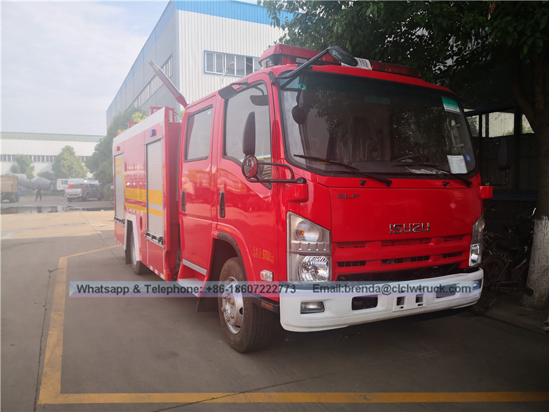 Camión de bomberos japonés de agua isuzu con tanque de agua de 3 cbm