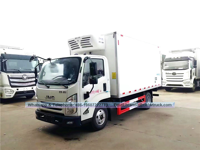 JMC proveedor camión frigorifico China, refrigerador camión de carga de 6 toneladas, 4X2 camión de carga nevera, nevera camiones Euro 4