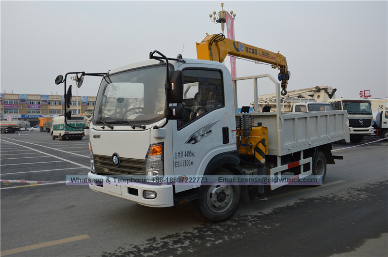 Proveedor de porcelana de grúa montada en camión sinotruk, fabricante de grúas de camiones 2000 kgs en China, proveedor de grúas de camión