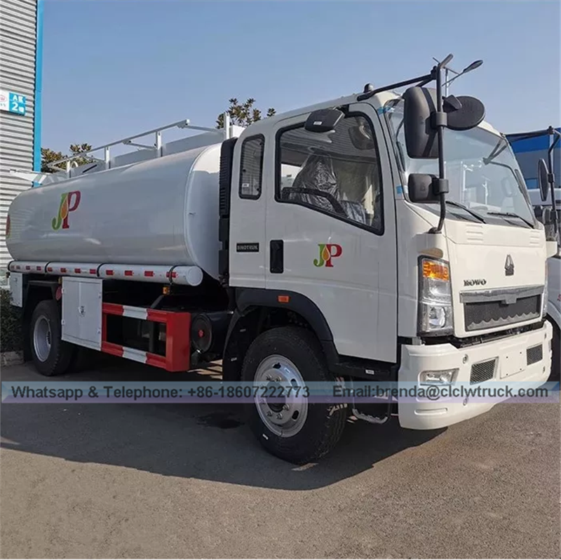 El precio más bajo y la calidad de alta calidad de 10000 litros Howo Fuel Oil Willer Truck con dispensador de combustible a la venta
