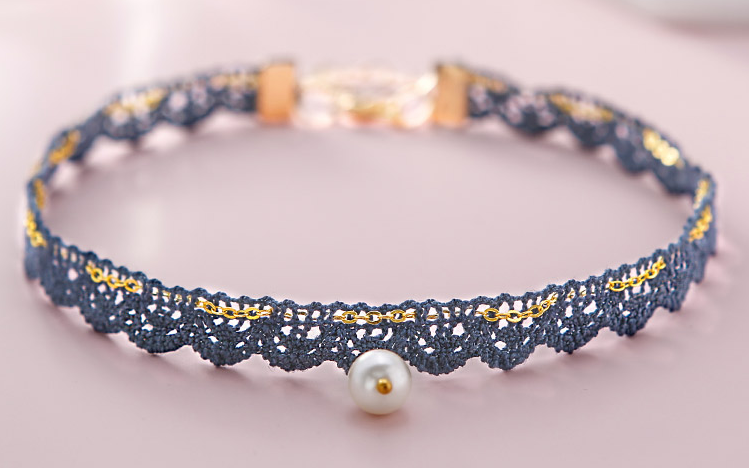 High Quality Manufacturer Zinc Alloy Lace Necklace with Artificial pearls pendant