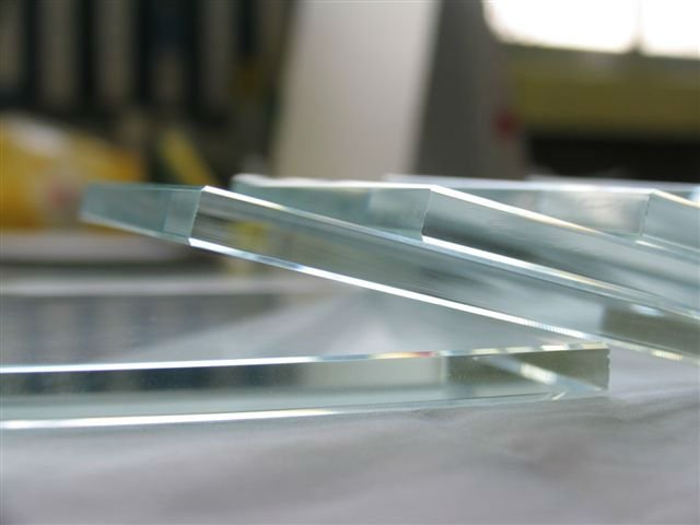 Chine verre usine basse fer ultra clair verre flotté