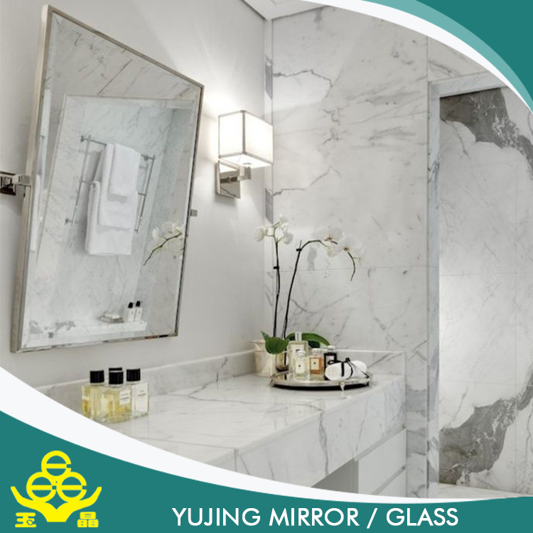 Murales décoratives d’intérieur de haute qualité monté miroir de mur de salle de bain pour hotel