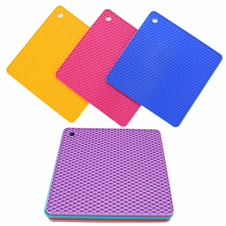 4PCS Multipurpose Silicone Drying Mat, Silicone Pot Holders, Trivets, Jar Openers, Non Slip Heat Resistant Hot Pads