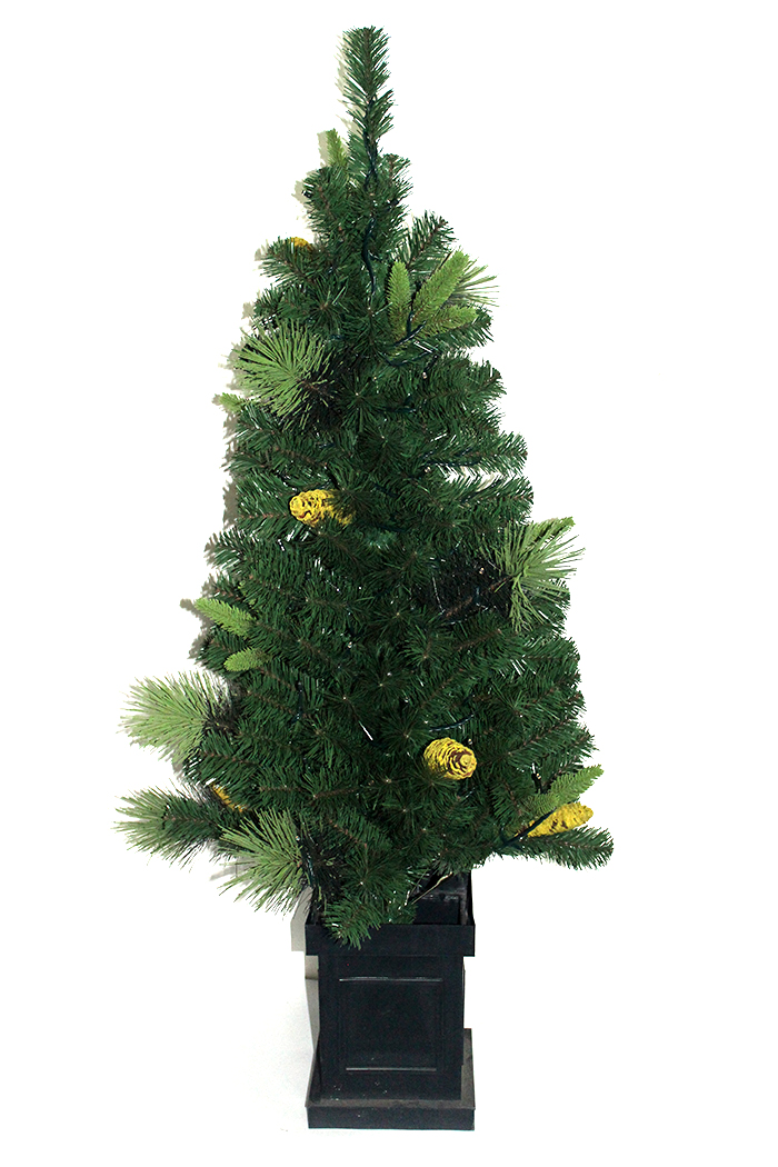 BEST SELLING 4.5' PVC GREEN ENTRYWAY TREE WITH CLEAR LIGHTS