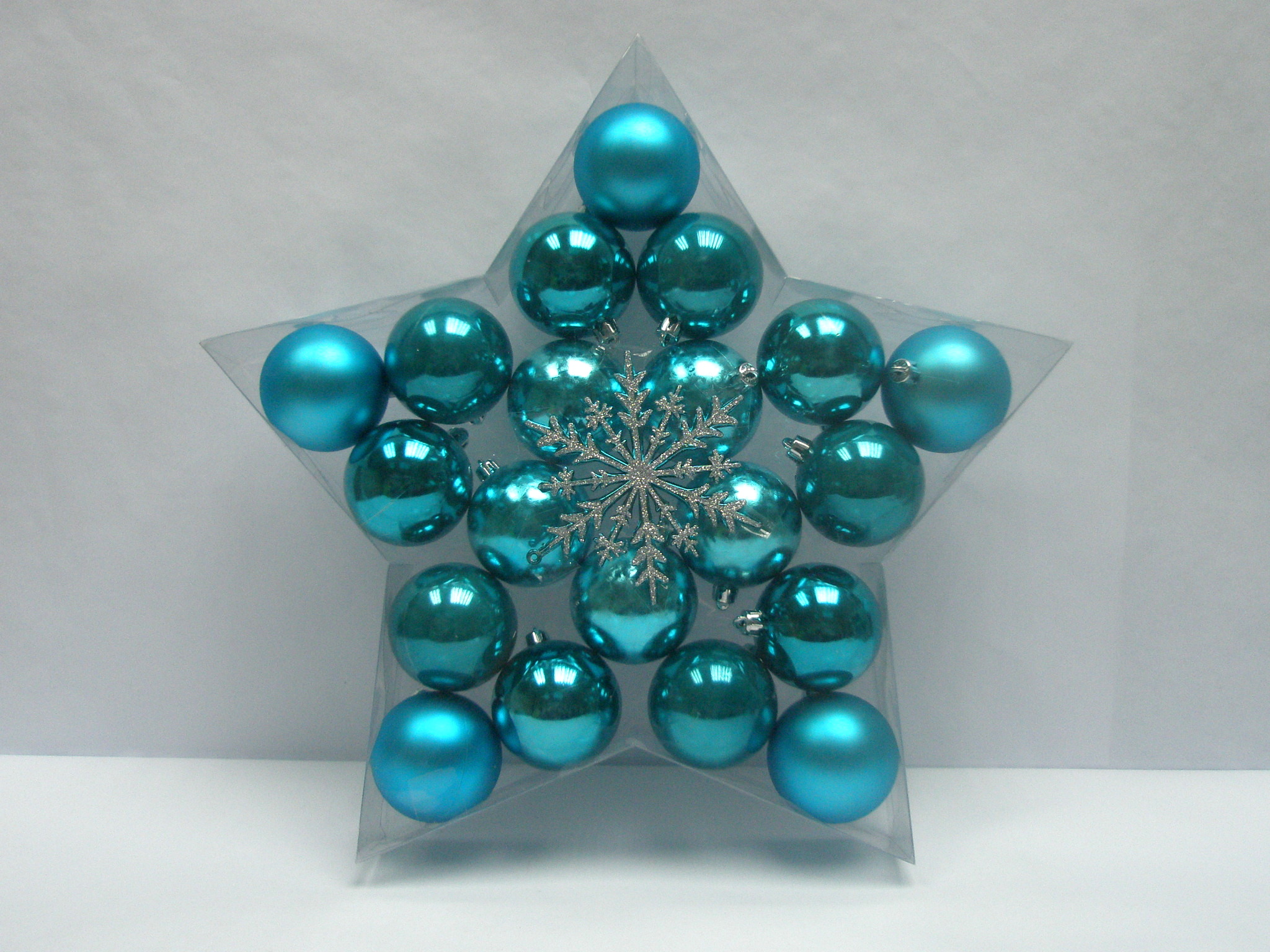 Delicate Multicolor Christmas Ball Ornament