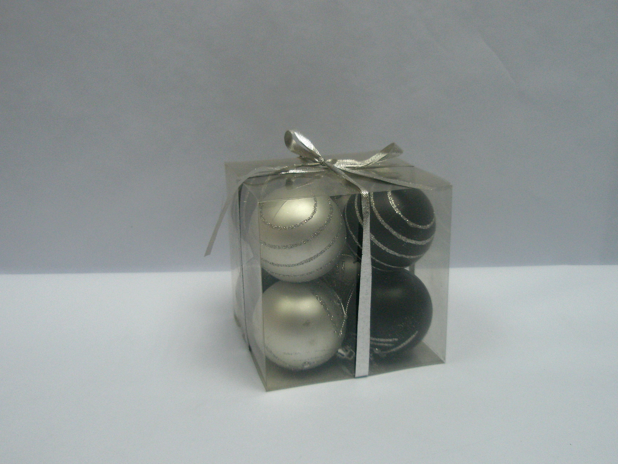 Delicate Set Of Christmas Ball Decoration