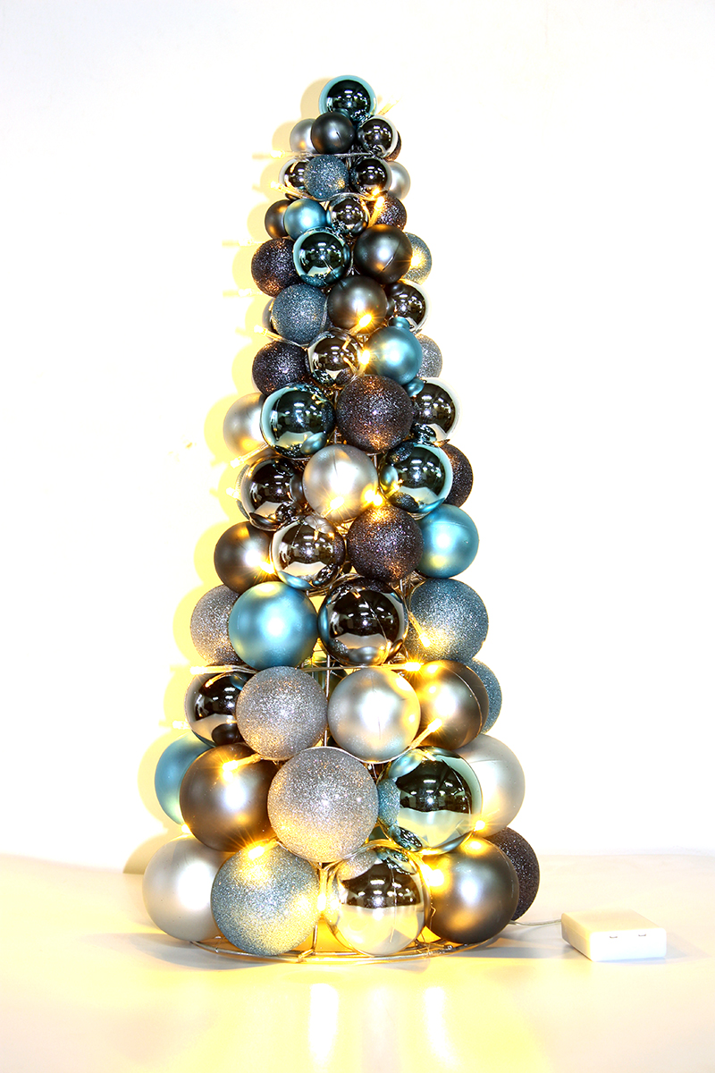 En plastique arbres de boules de Noël pour la décoration