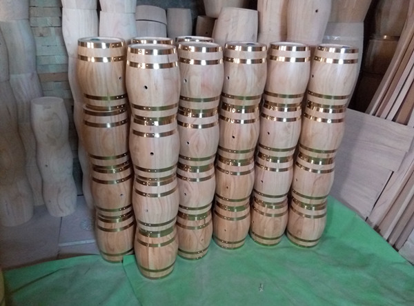Low cost high profit Christmas decoration mini wood barrel wholesale