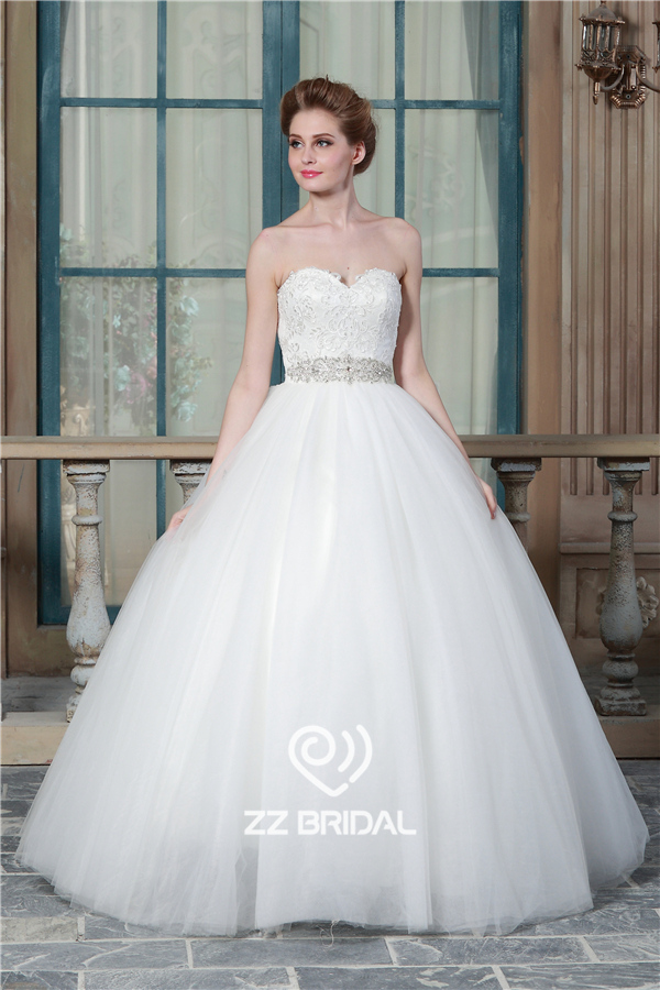 Hot abito da ballo di vendita innamorato merletto neckline bordato il vestito da sposa 2016 produttore