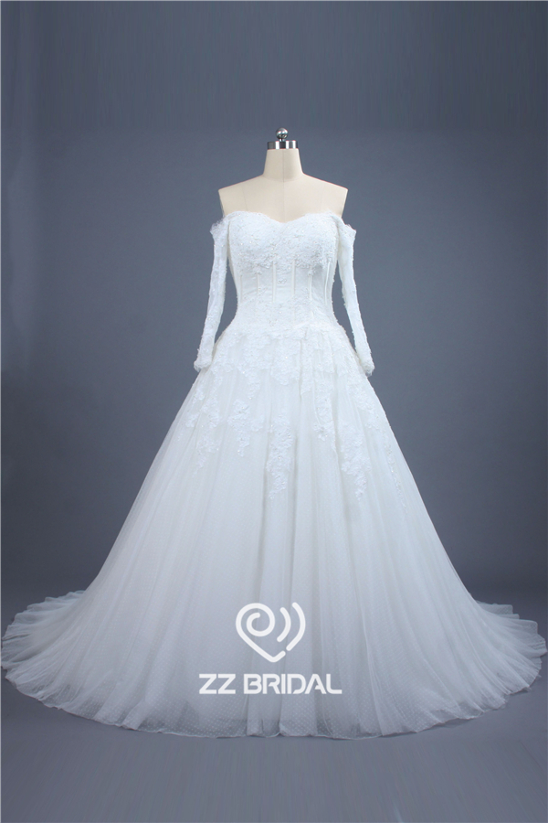 Nieuwe stijl met lange mouwen off shoulder kralen kant geappliceerd A-lijn bruids jurk