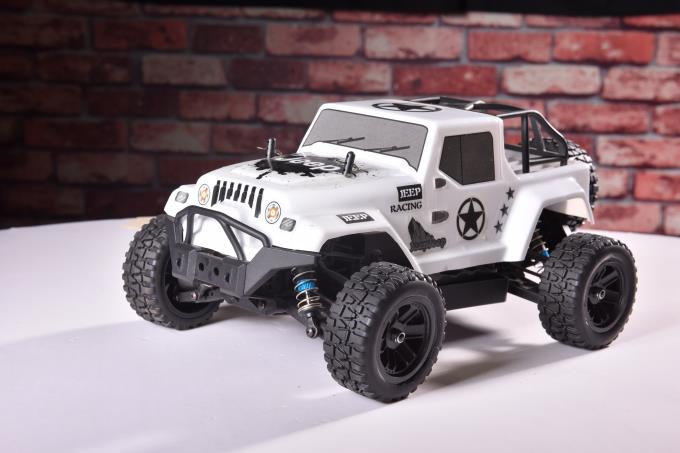 01:16 2.4GHz 4WD RC di High Speed ​​Car Racing Pastore