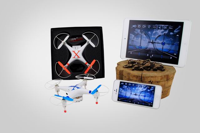 4-Axis 2.4GHz Medianas Móvil Controlado Quadcopter con control WIFI Flip 3D