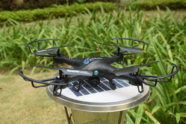 Nouveau Wifi Drone 2.4G 4-Axis RC Quadcopter Avec Lumière Wifi contrôle Quadcopter
