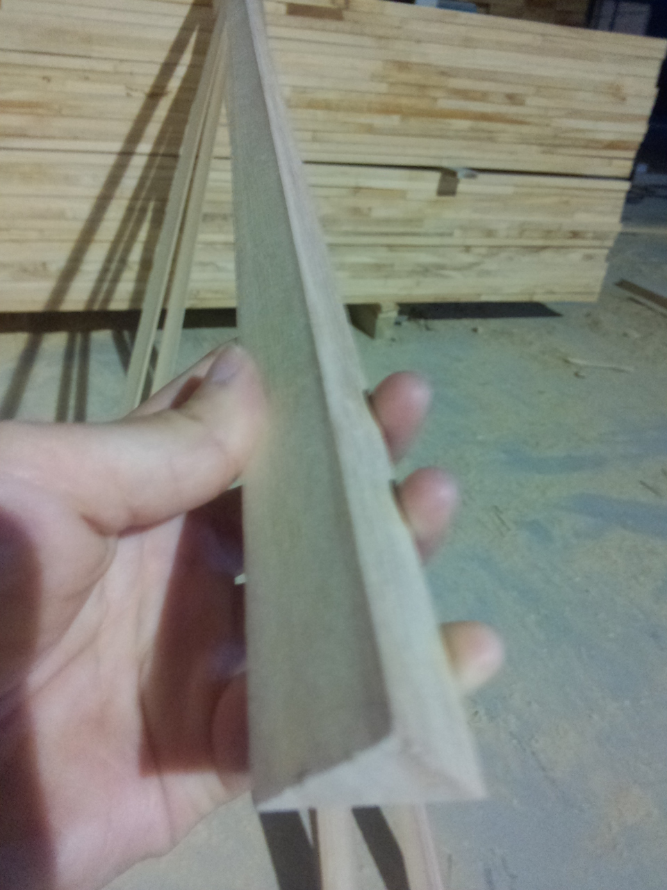 Paulownia triangular strips for decorative wood