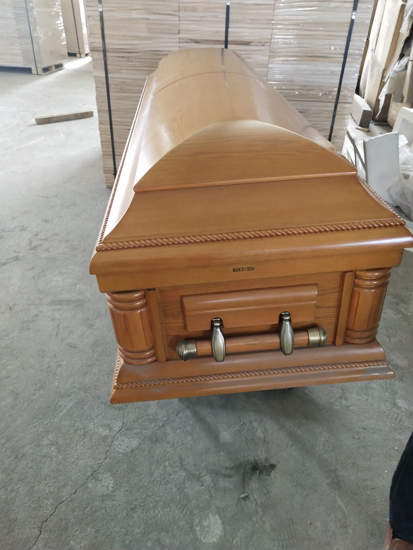 hardwood coffins with carving US and Europe coffins