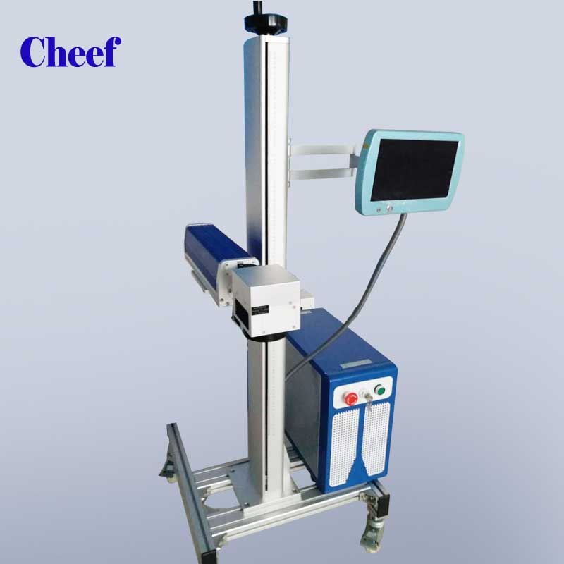 stampa industriale di datazione della stampante di marcatura del laser della fibra di volo 20w sui tubi del PE