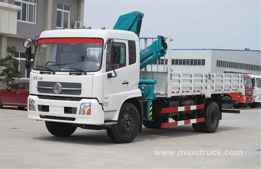 China famous brand Dongfeng Tianjin 4x2 truck mounted crane 5T, folding arms truck crane