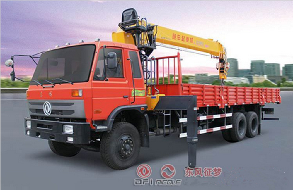 Chinese truck manufacture truck with crane  for sale