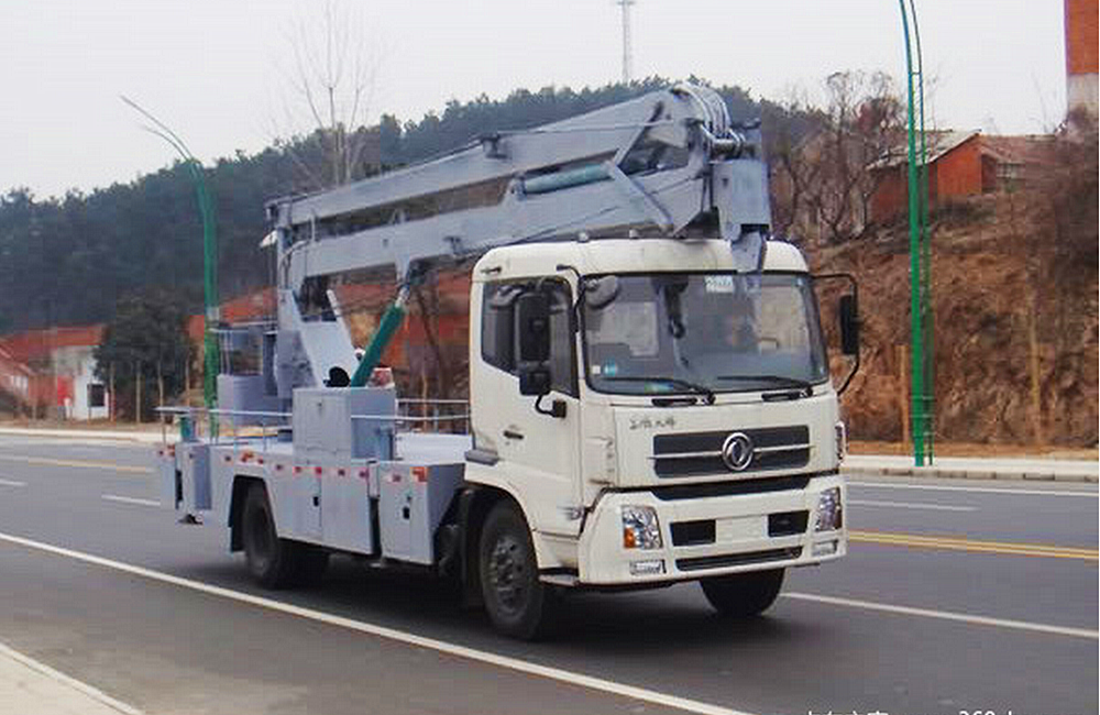 DFAC 170hp 4x2 high altitude work vehicle
