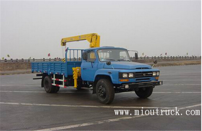 DongFeng 3.5 Ton truck crane for