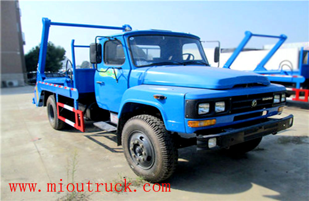 Dongfeng 4 * 2 4.5t Truck do braço do balanço de lixo