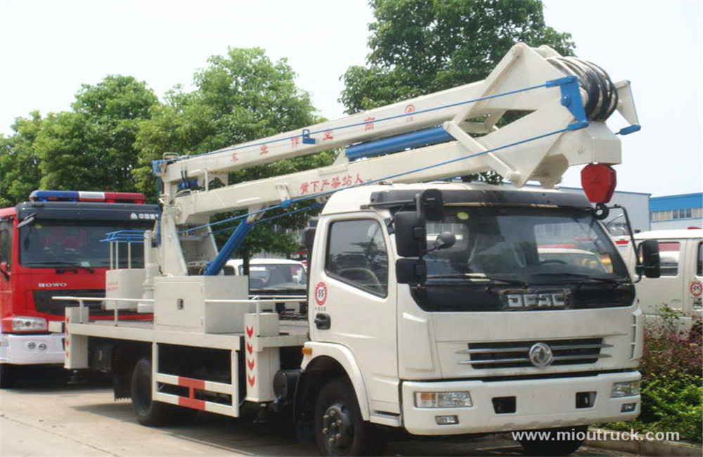 Dongfeng 4 * 2 altitud tinggi trak operasi trak overhead bekerja pengeluar china