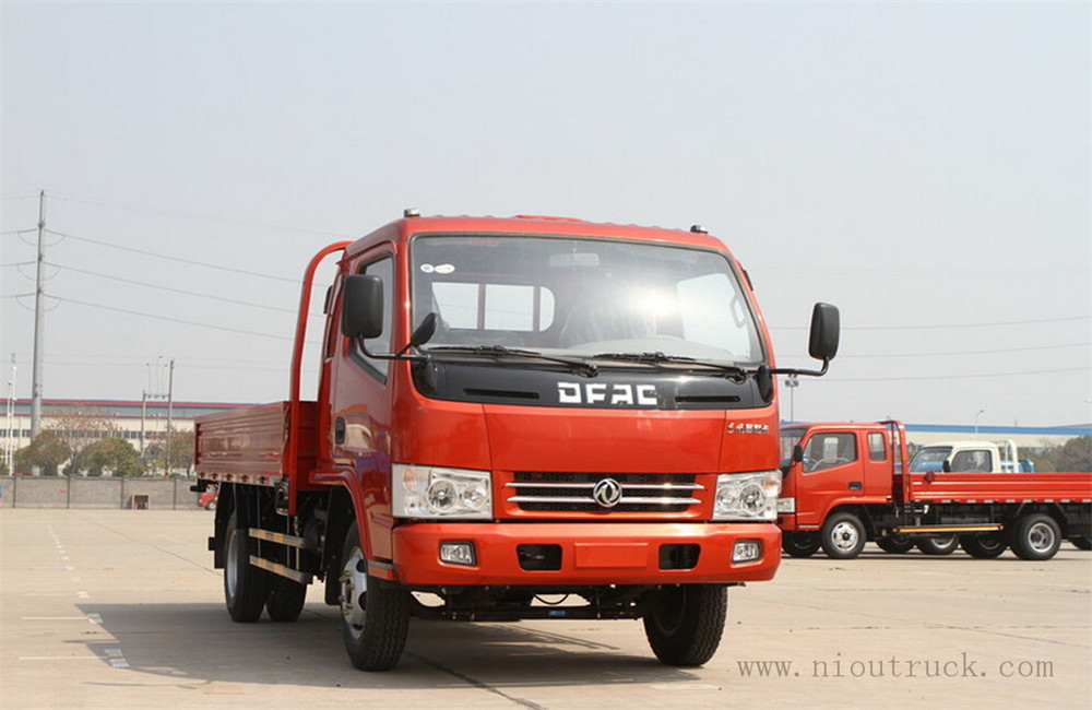 Dongfeng 4X2 เครื่องยนต์ดีเซลรถบรรทุกสินค้ารถบรรทุก 4x2