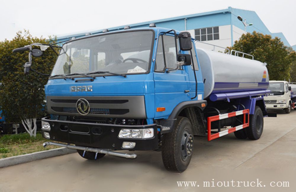 Dongfeng 4x2 15000L eau camion-citerne