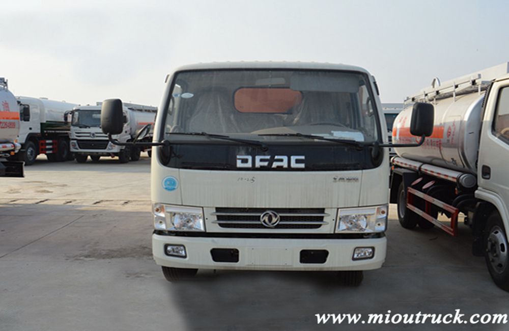 Dongfeng 4x2 15m³รถบรรทุกน้ำมันเชื้อเพลิง CSC5160GJYDX5