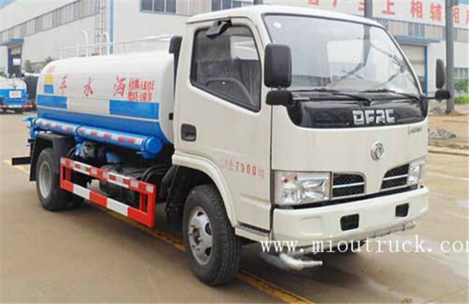 Dongfeng 5000L water sprinkling tank truck