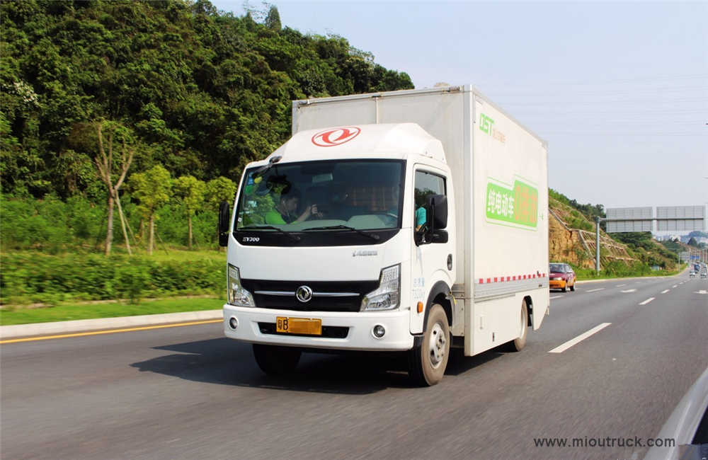 중국에서 판매 동풍 EQ5070XXYACBEV 밴 트럭 4 × Eur5
