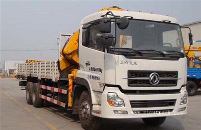 Dongfeng Tianlong 260 hp 6X4 truck crane