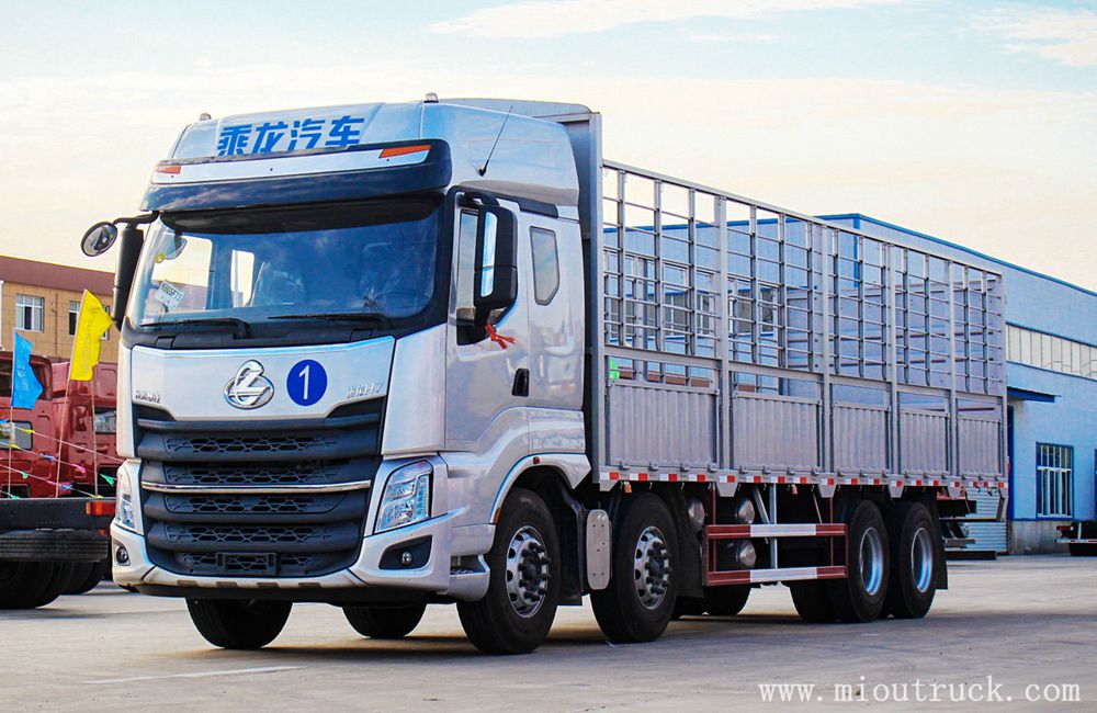 Dongfeng Chenglong 8x4 350hp รถบรรทุกขนส่งสินค้า LZ5310CCYQELA