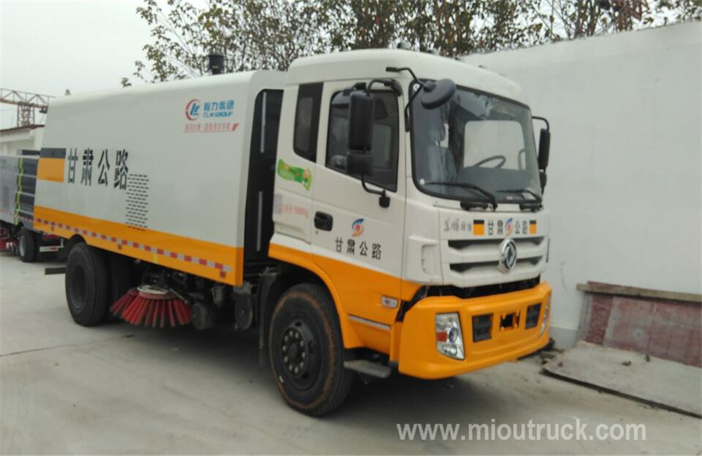 Euro 3 Emission standard Dongfeng 4*2 road sweeping truck 210 horsepower for sale