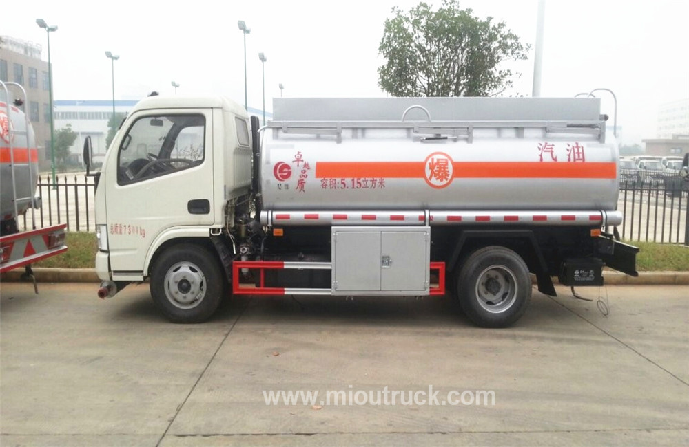 Hot sale 5000 litres small oil tanker, dongfeng  fuel tanker with fuel dispenser china manufacturers