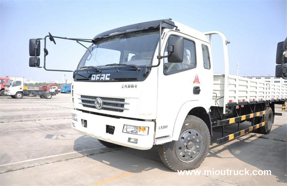Venda quente Dongfeng 160hp 4x2 caminhão DFA1160L11D7 caminhão do portador de 10t de carga para venda