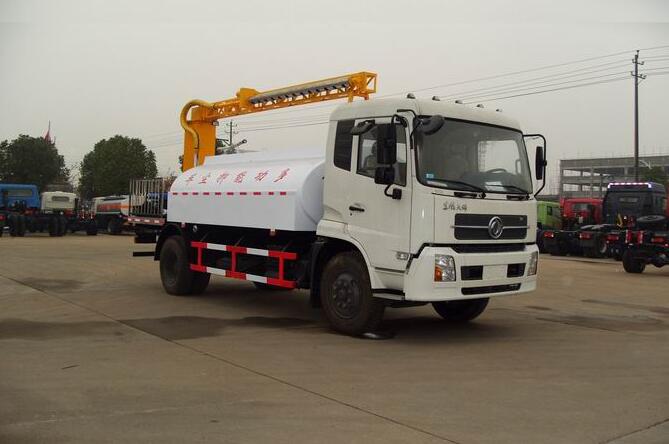 Low price with good performance Dongfeng brand road sweeping vehicle Dust car